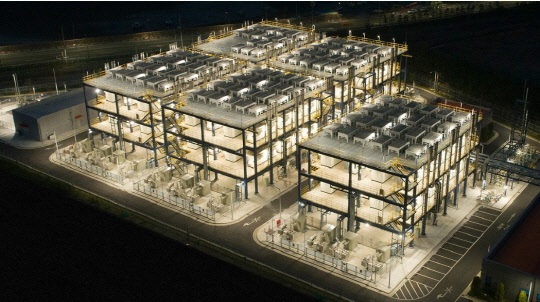 두산퓨얼셀이 연료전지 주기기 114대를 공급한 대산 수소연료전지발전소. 두산그룹이 친환경과 디지털 기술을 키워드로 한 신사업을 확장하고 있다.  두산 제공